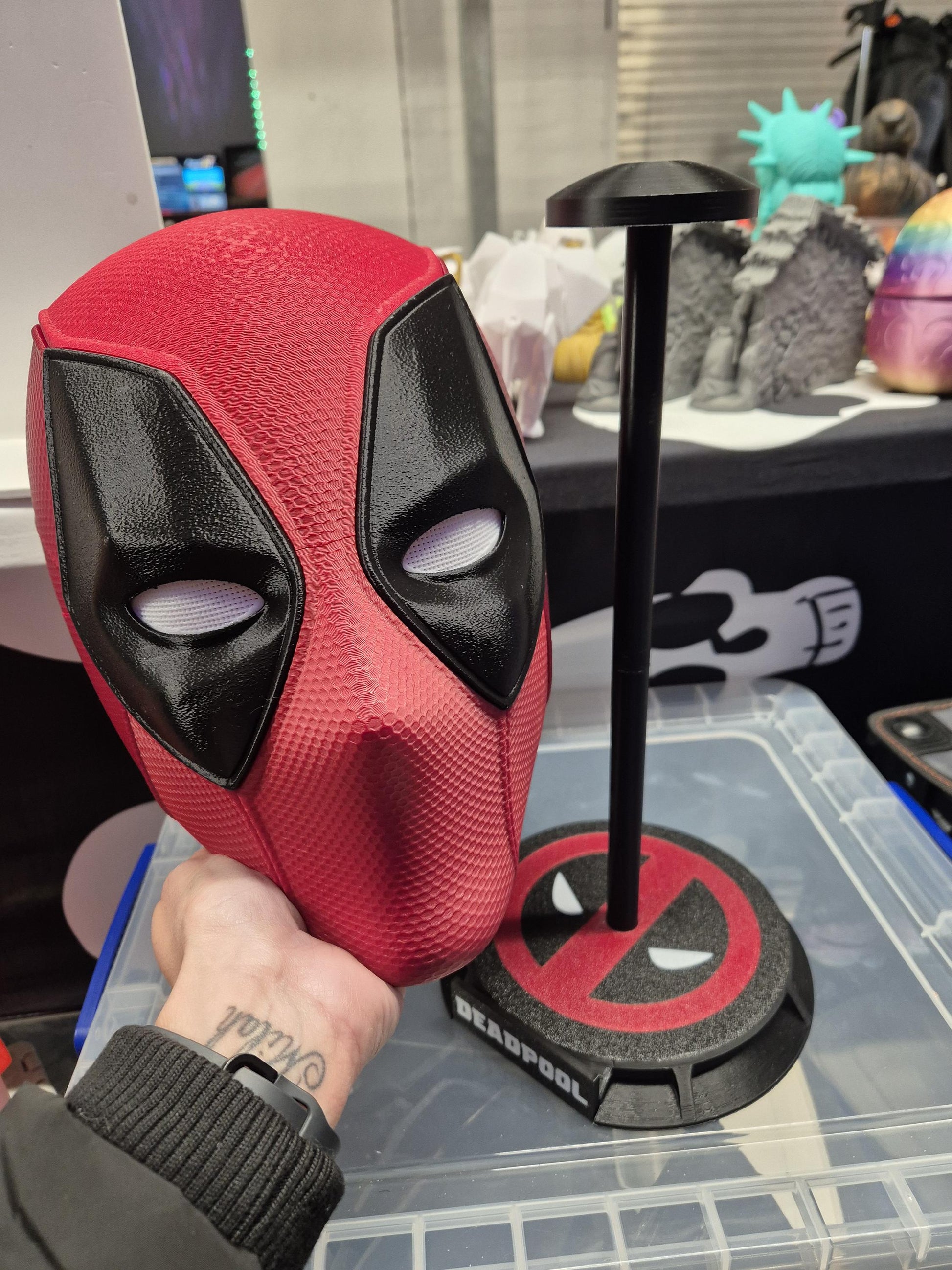 deadpool helmet
