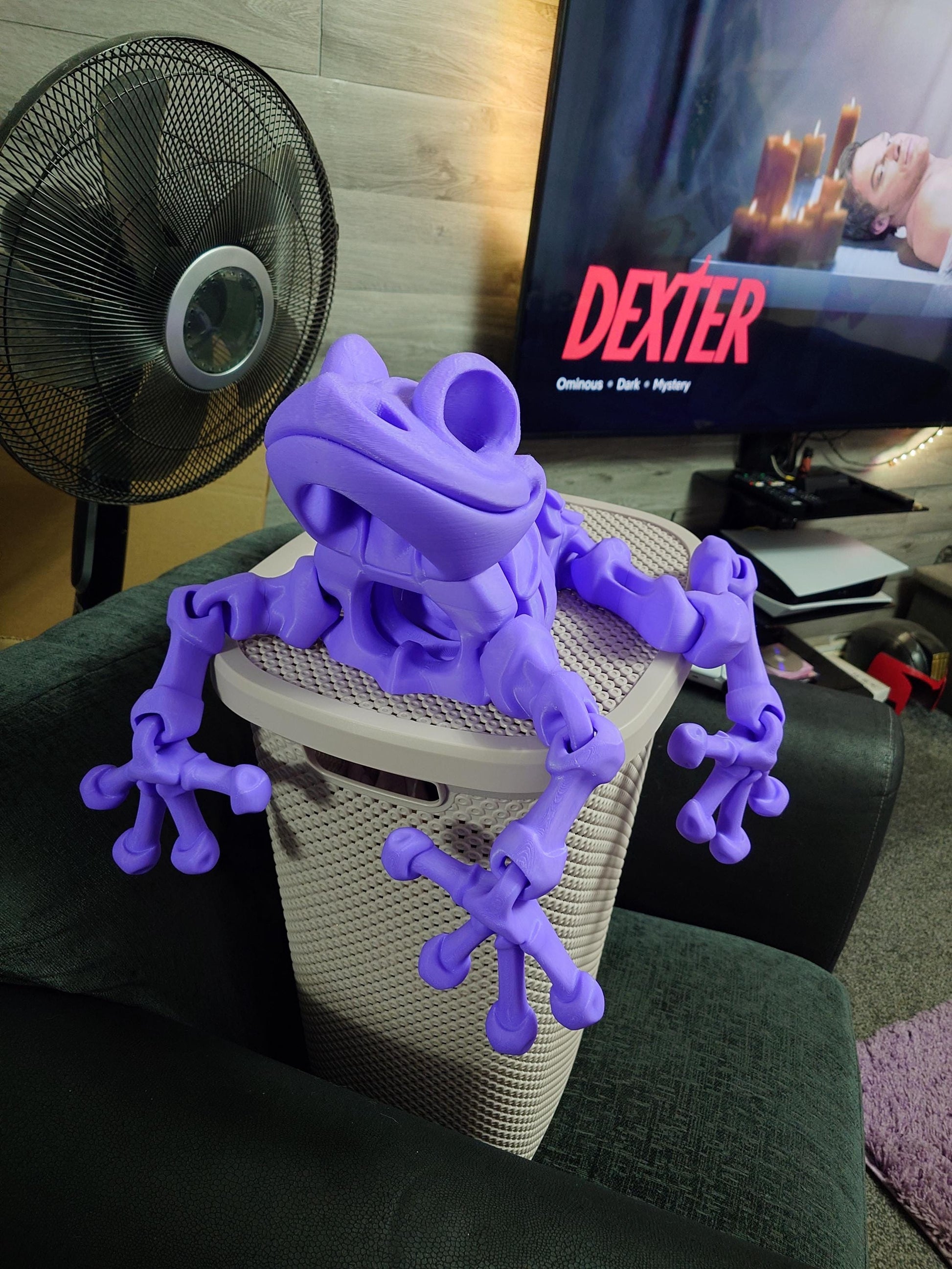 3d printed giant skeleton flexi frog. 2kg. 2.5ft across !