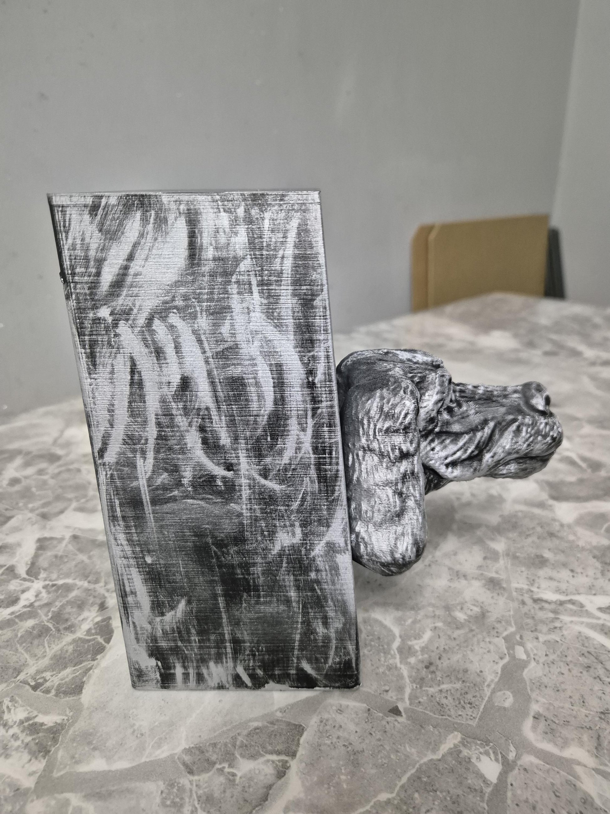 Falkor book nook